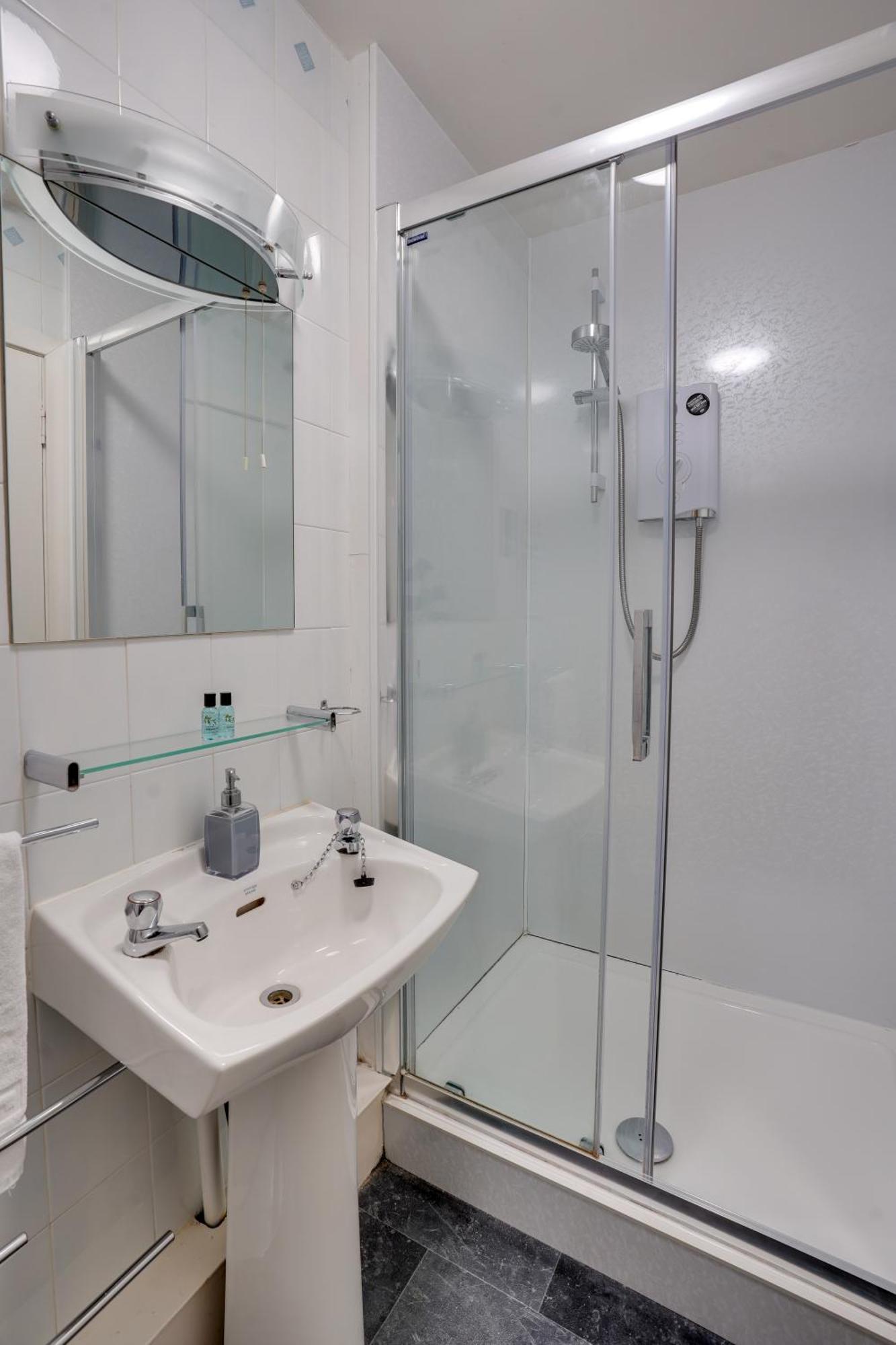 The County Hotel - Self Check-In, Ultra Fast Wi-Fi, Free Parking, Central Location Selkirk Esterno foto