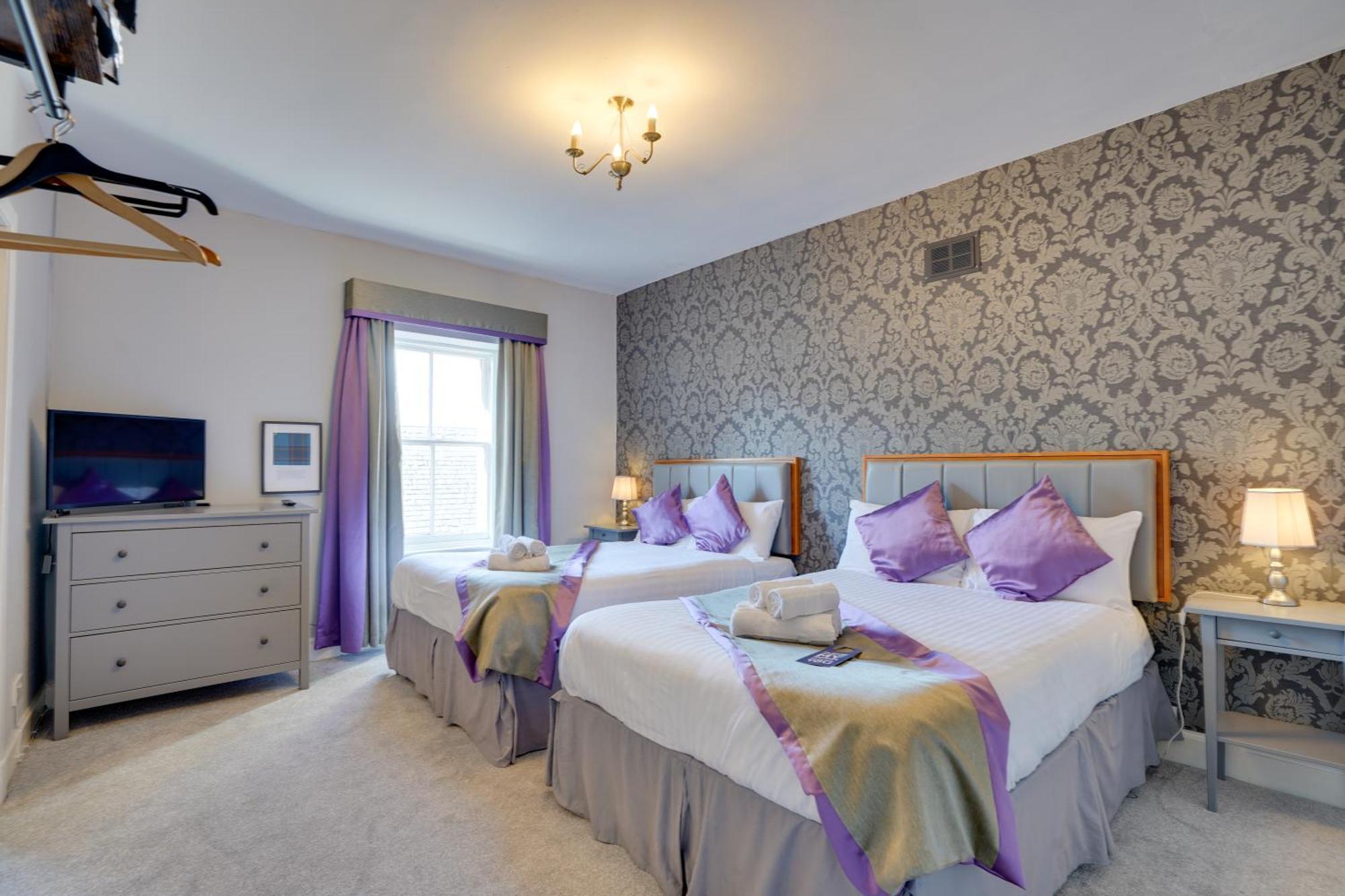 The County Hotel - Self Check-In, Ultra Fast Wi-Fi, Free Parking, Central Location Selkirk Esterno foto